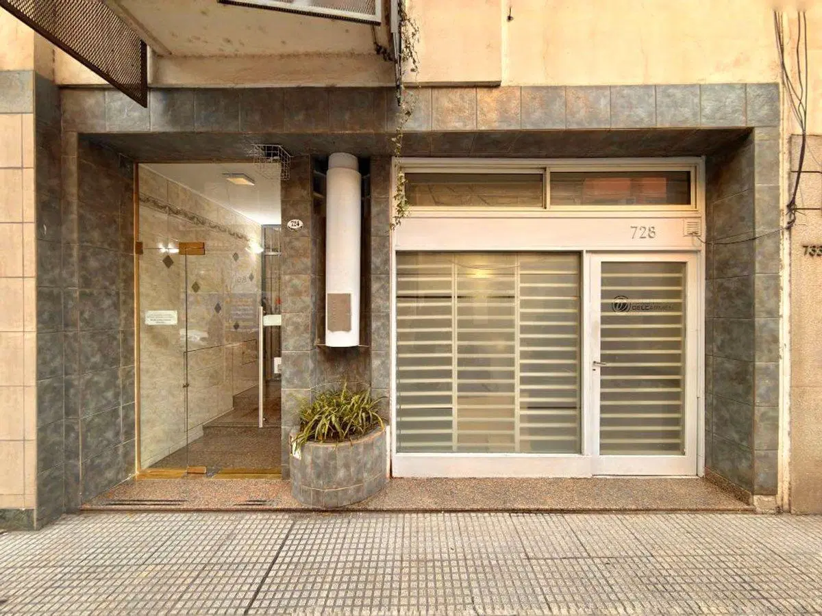 local venta pasaje del Carmen ( san Nicolás ) 4