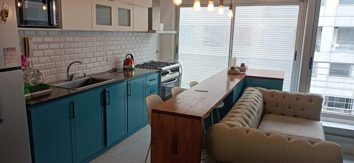 ALQUILER 4 AMBIENTES + COCHERA. 120 M2 EXP $91.000 3