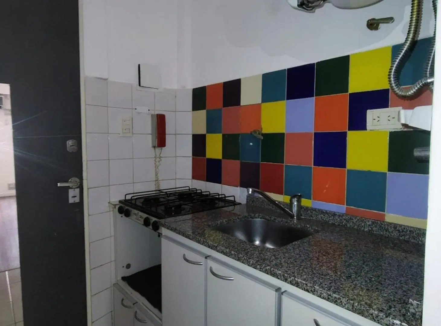 Monoambiente muy luminoso en excelente ubicación 4