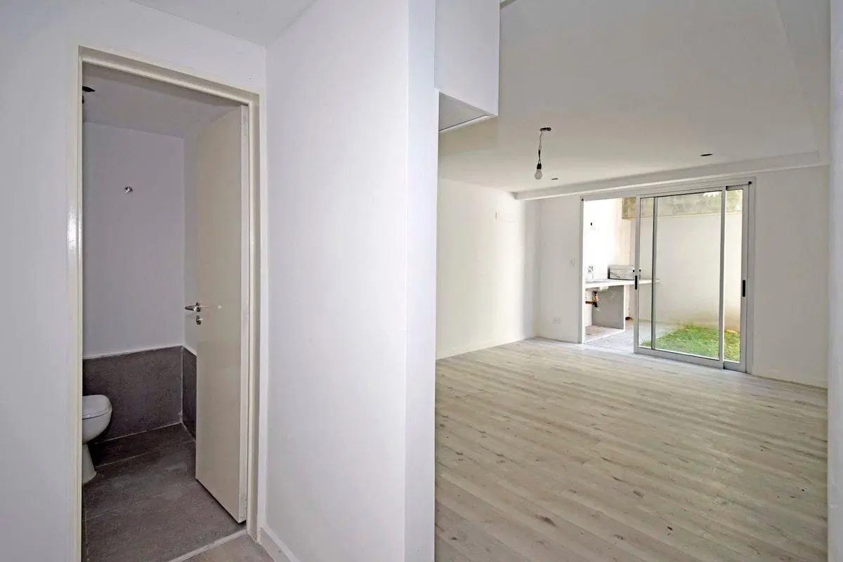 Duplex con jardin propio y cochera 2