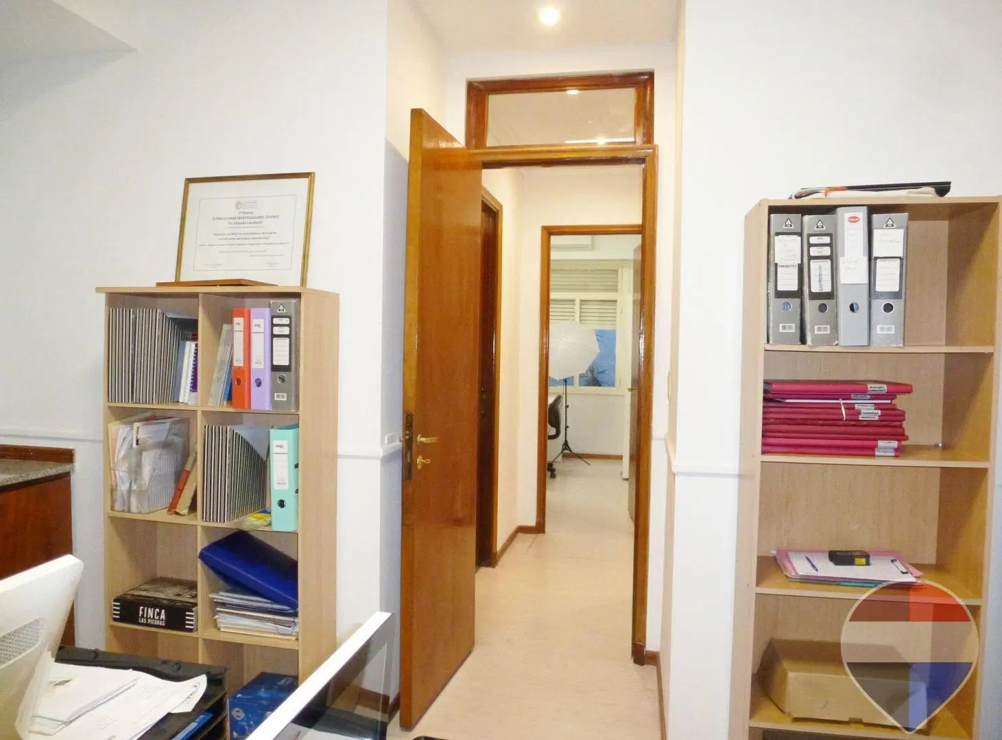 VENTA OFICINA Consultorios 6 amb 4 bañ  AP Credito 3