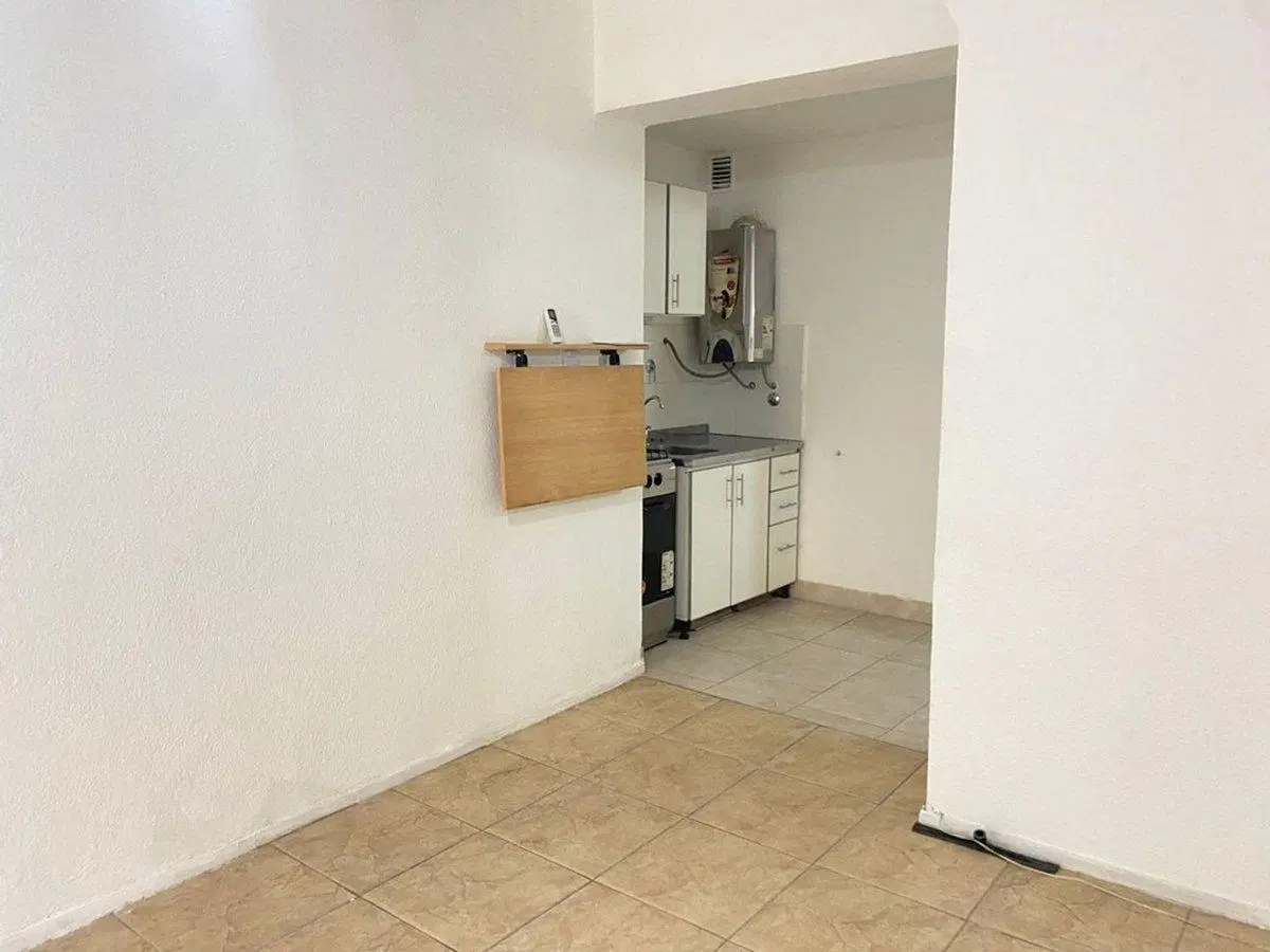 VENTA MONOAMBIENTE A METROS DE AV. 9 DE JULIO 5