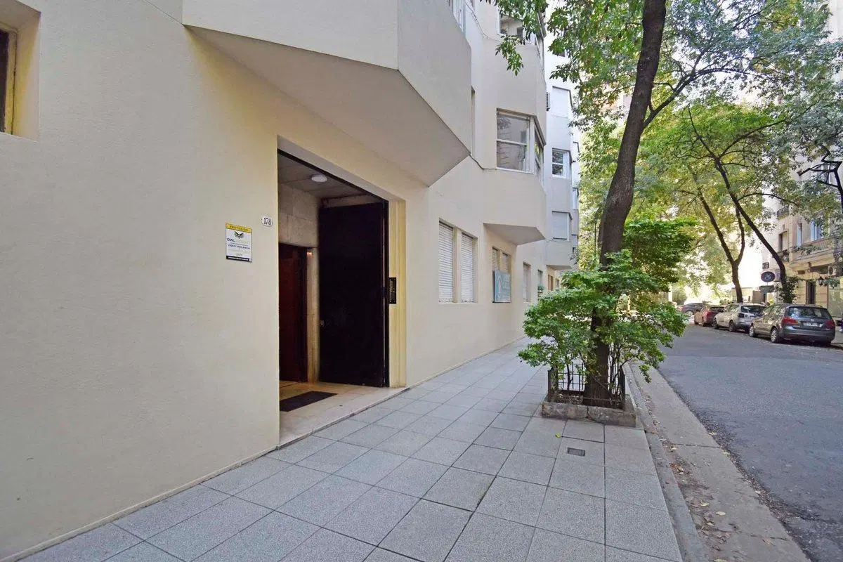 VENDO DEPARTAMENTO RECOLETA 5 AMBIENTES FRENTE 4