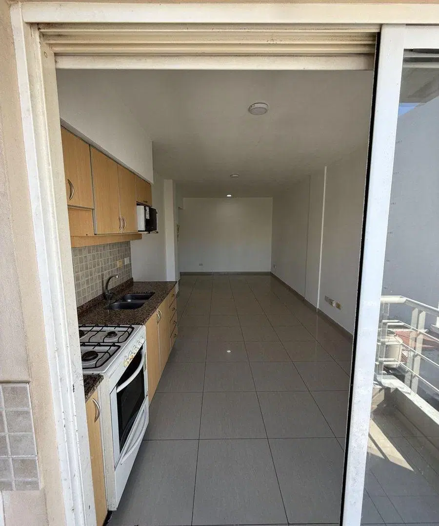 Venta monoambiente con cochera y balcon!!! 2