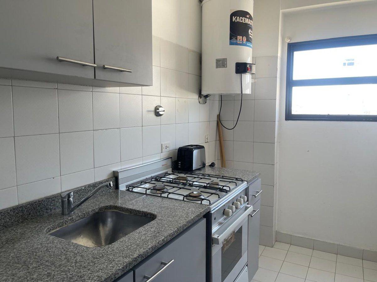 Foto de Venta 2 Ambientes con cochera en TTe. Peronal 900, imagen 5