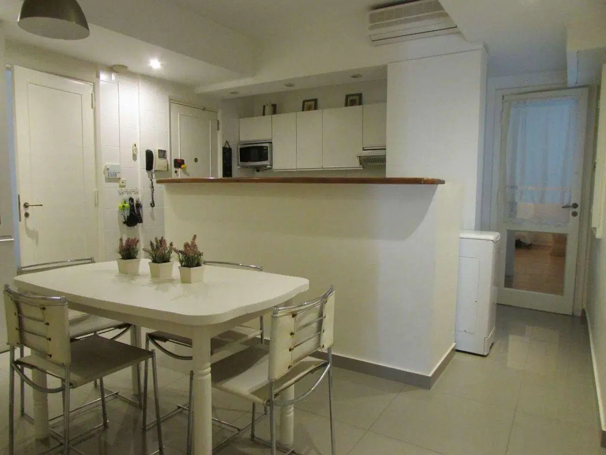VENTA DEPARTAMENTO 3 AMBIENTES + ESCRITORIO 5