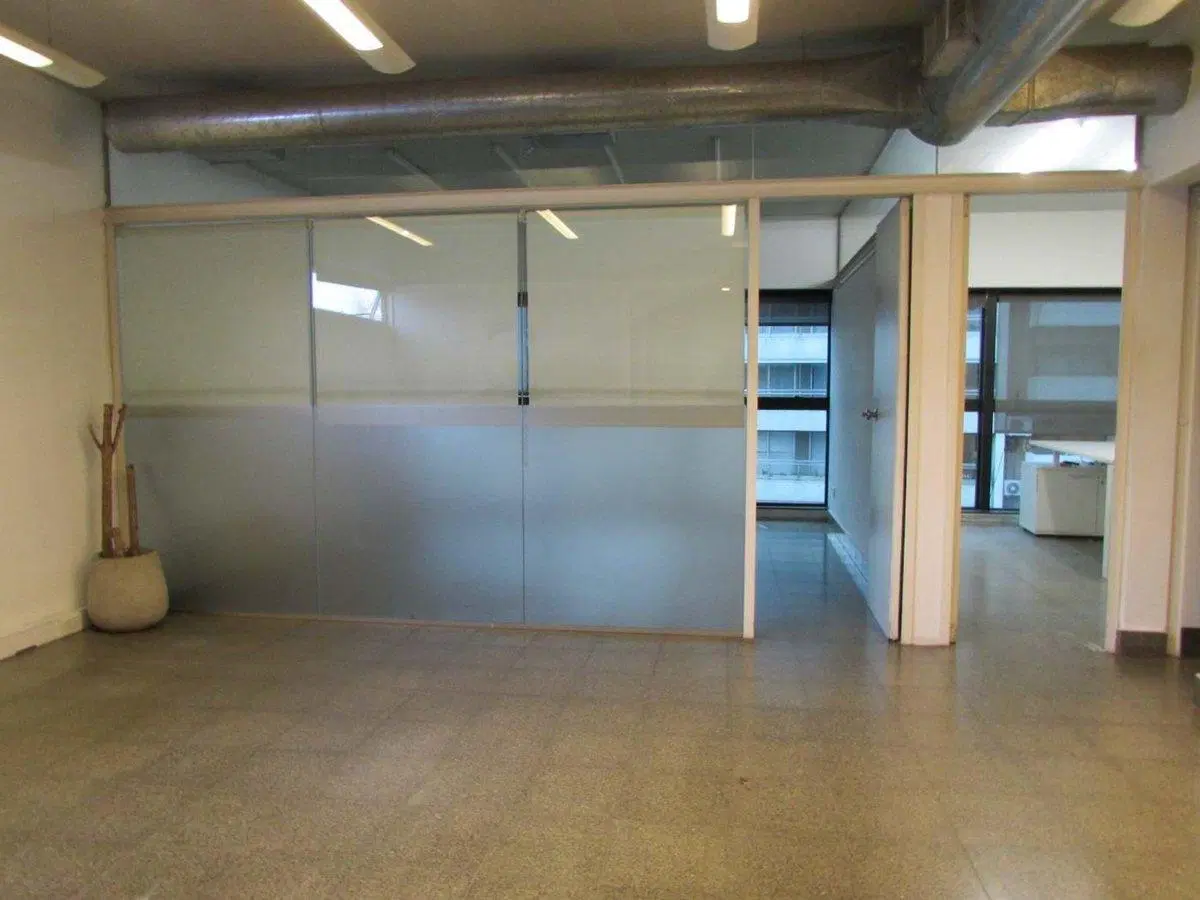 VENTA OFICINA CON COCHERA NUÑEZ 4