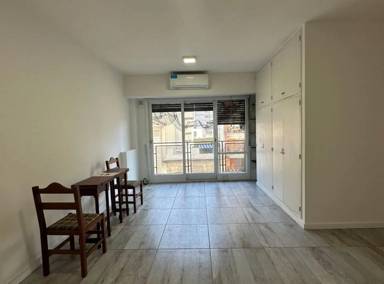 ALQUILER MONOAMBIENTE CON BALCON 5