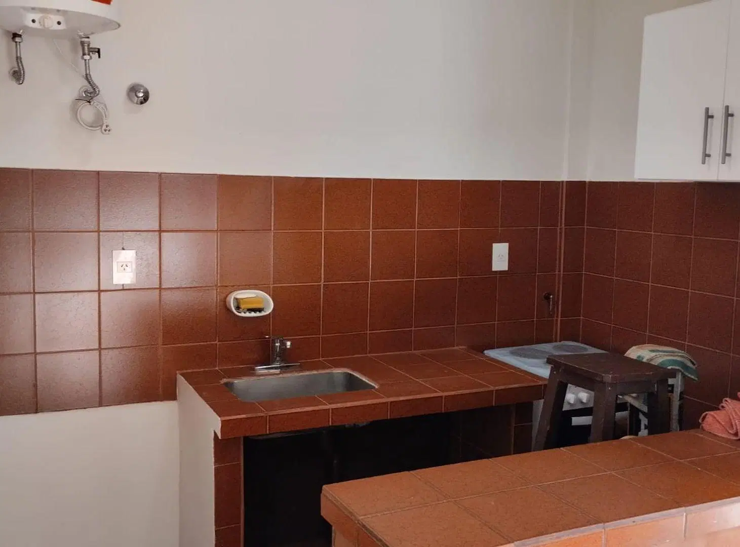 DEPOSITO + VIVIENDA. VENTA EN BLOCK. 4