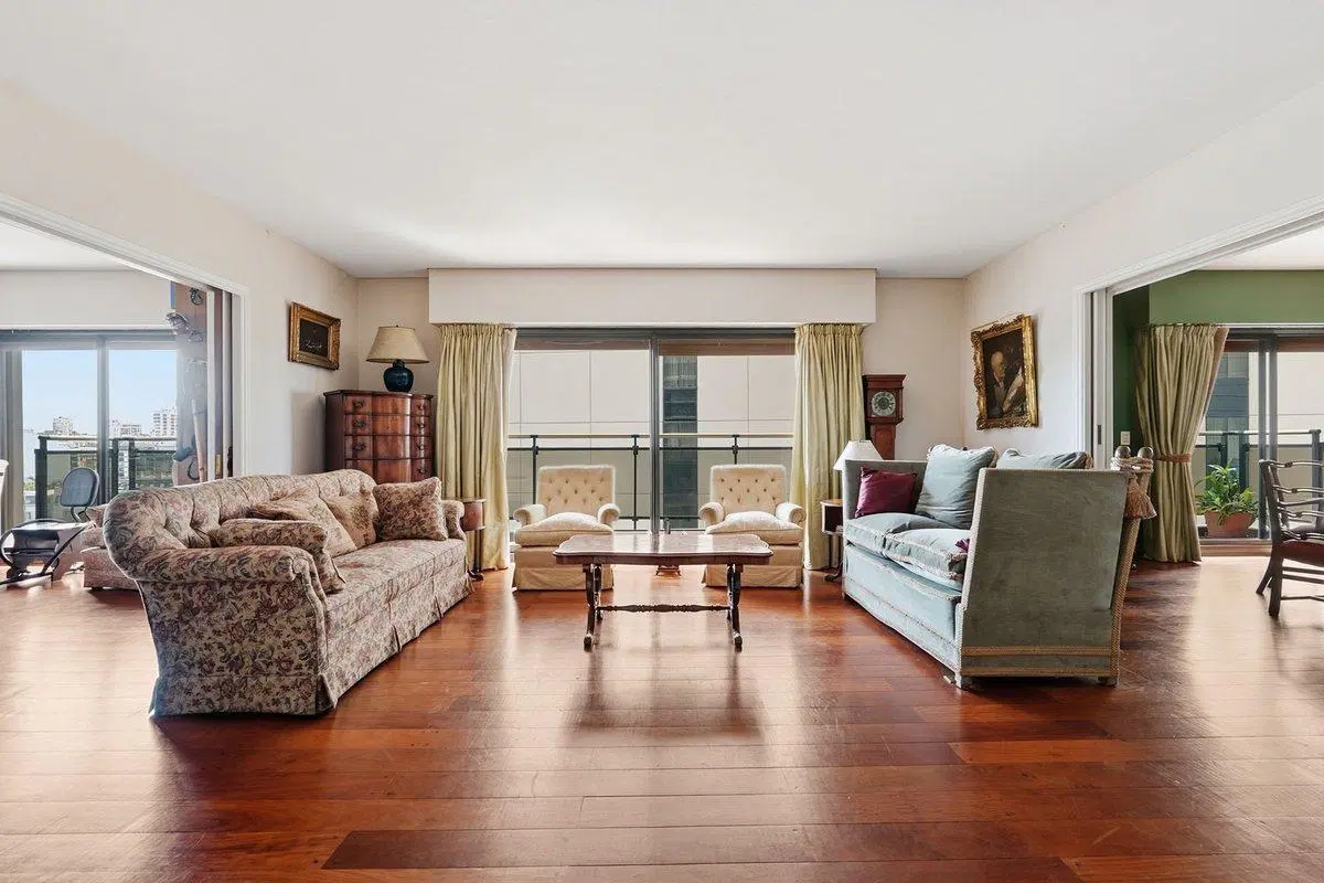 Venta Departamento con 4 habitaciones en suite 2