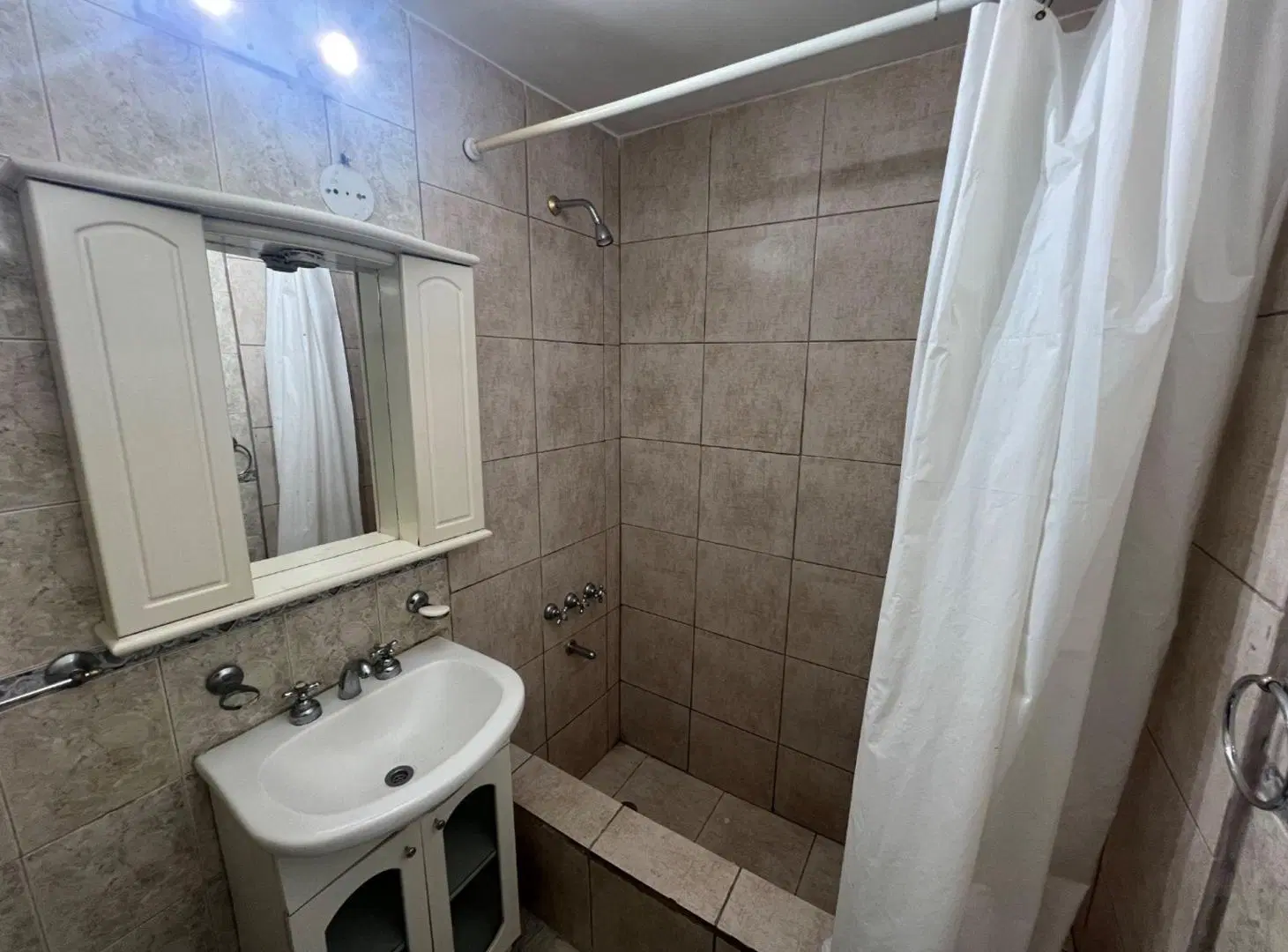 VENTA DOS AMBIENTES APTO PROFESIONAL CON BALCON 2