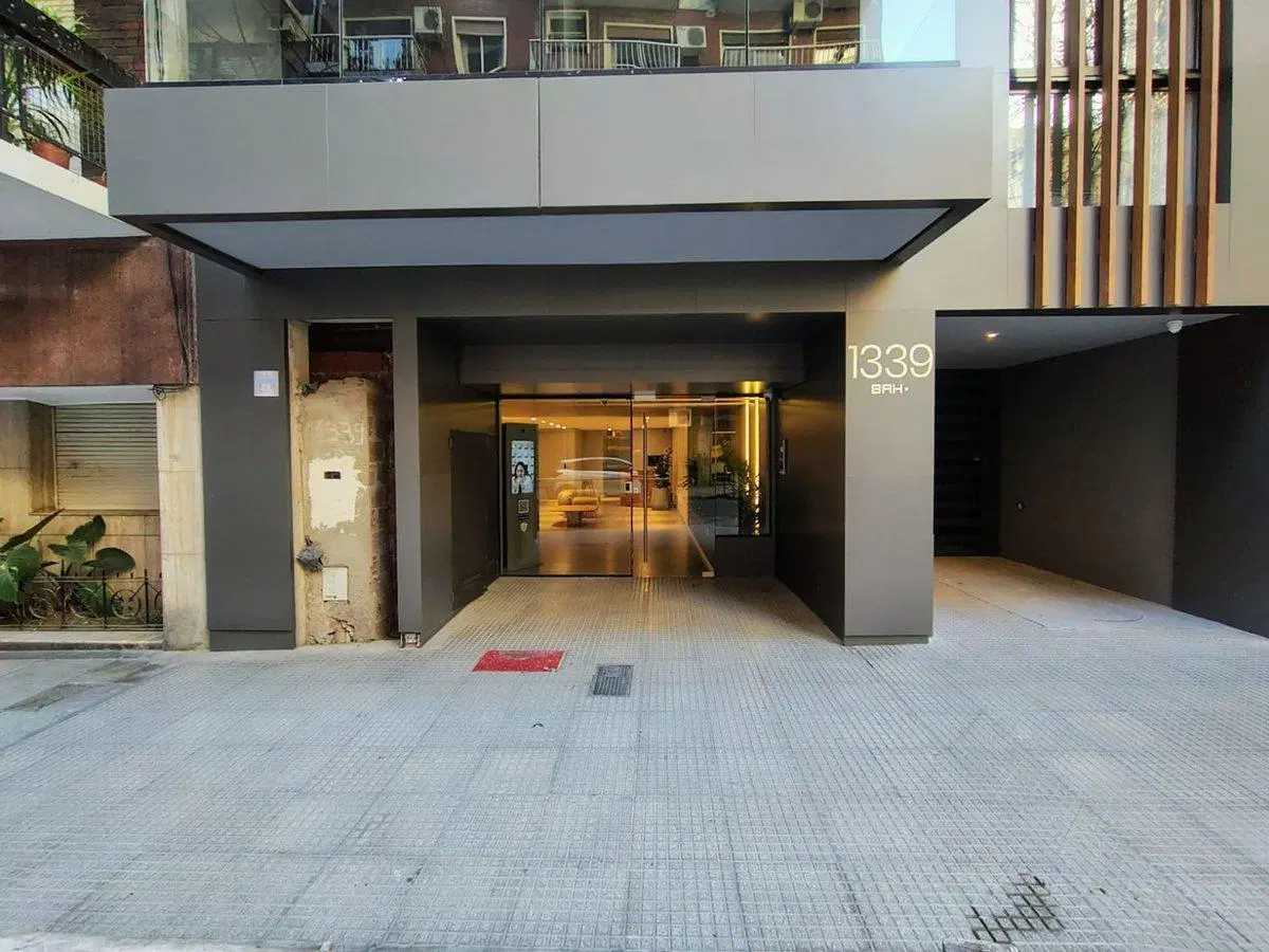 A ESTRENAR AMPLIO Y LUM 46 m2 BALCÓN C/ PARRILLA 4