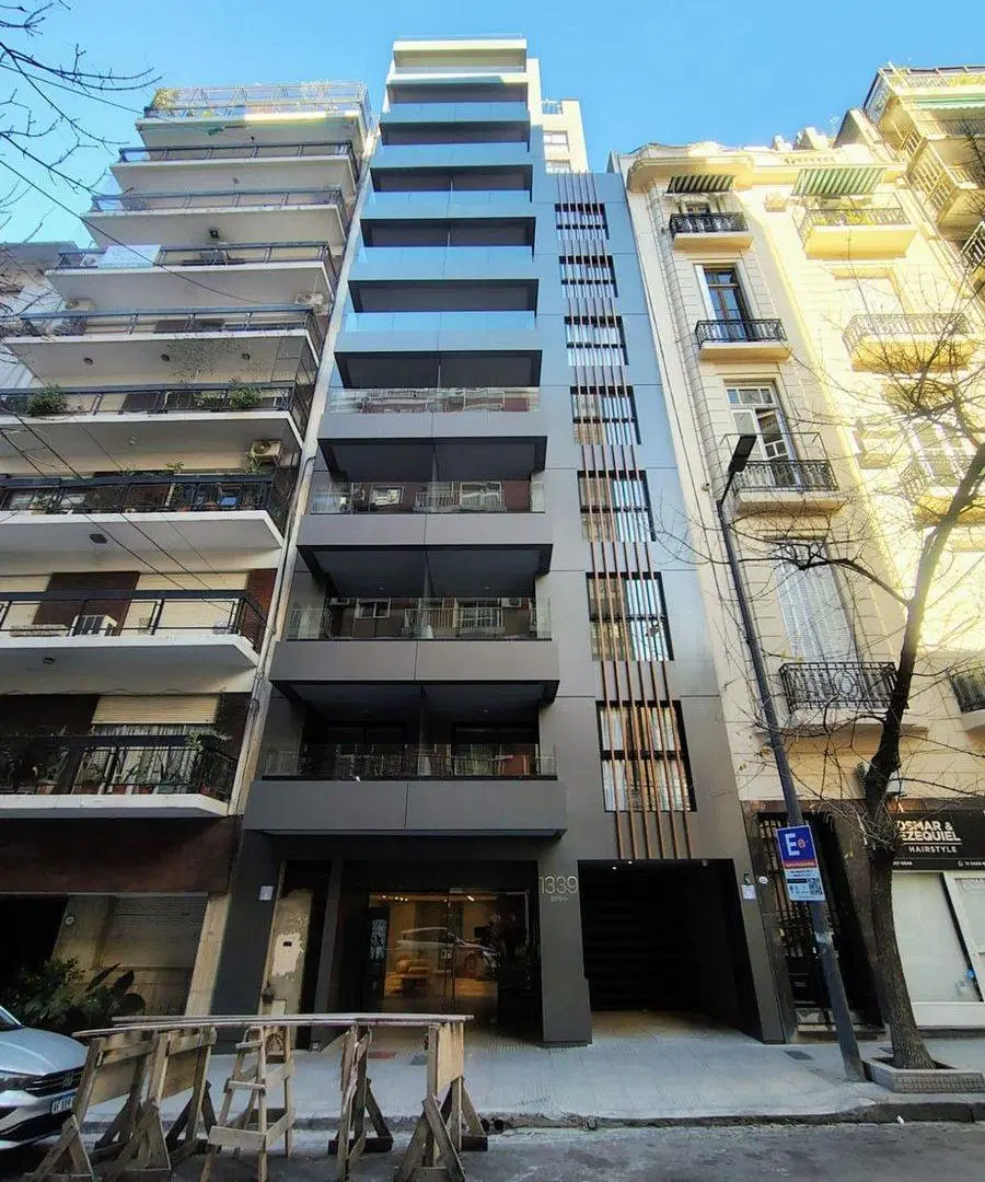 A ESTRENAR AMPLIO Y LUM 46 m2 BALCÓN C/ PARRILLA 3