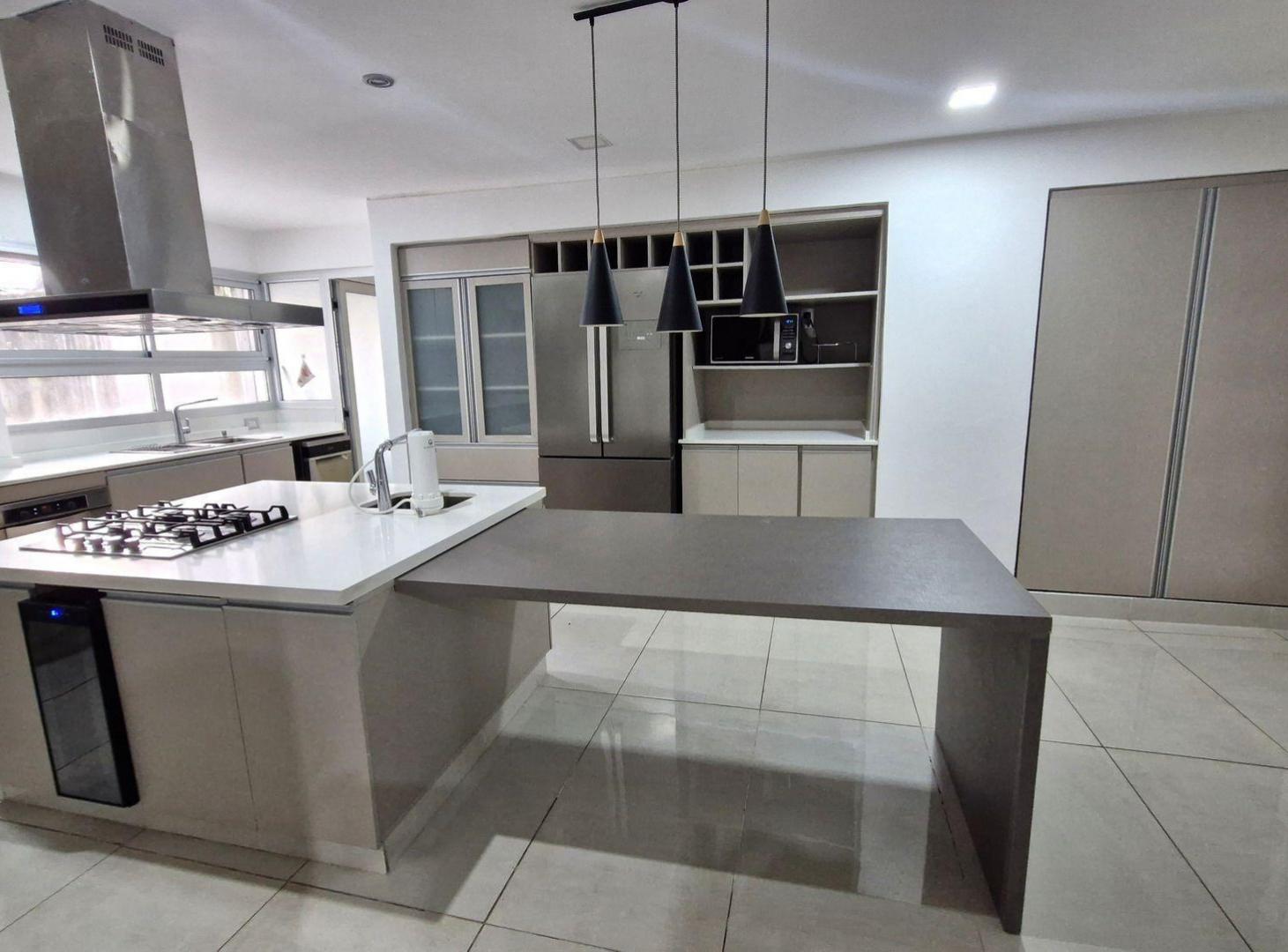 Foto de Exclusivo 5 Ambientes Remodelado | 200 m² | 2 Coch, imagen 1