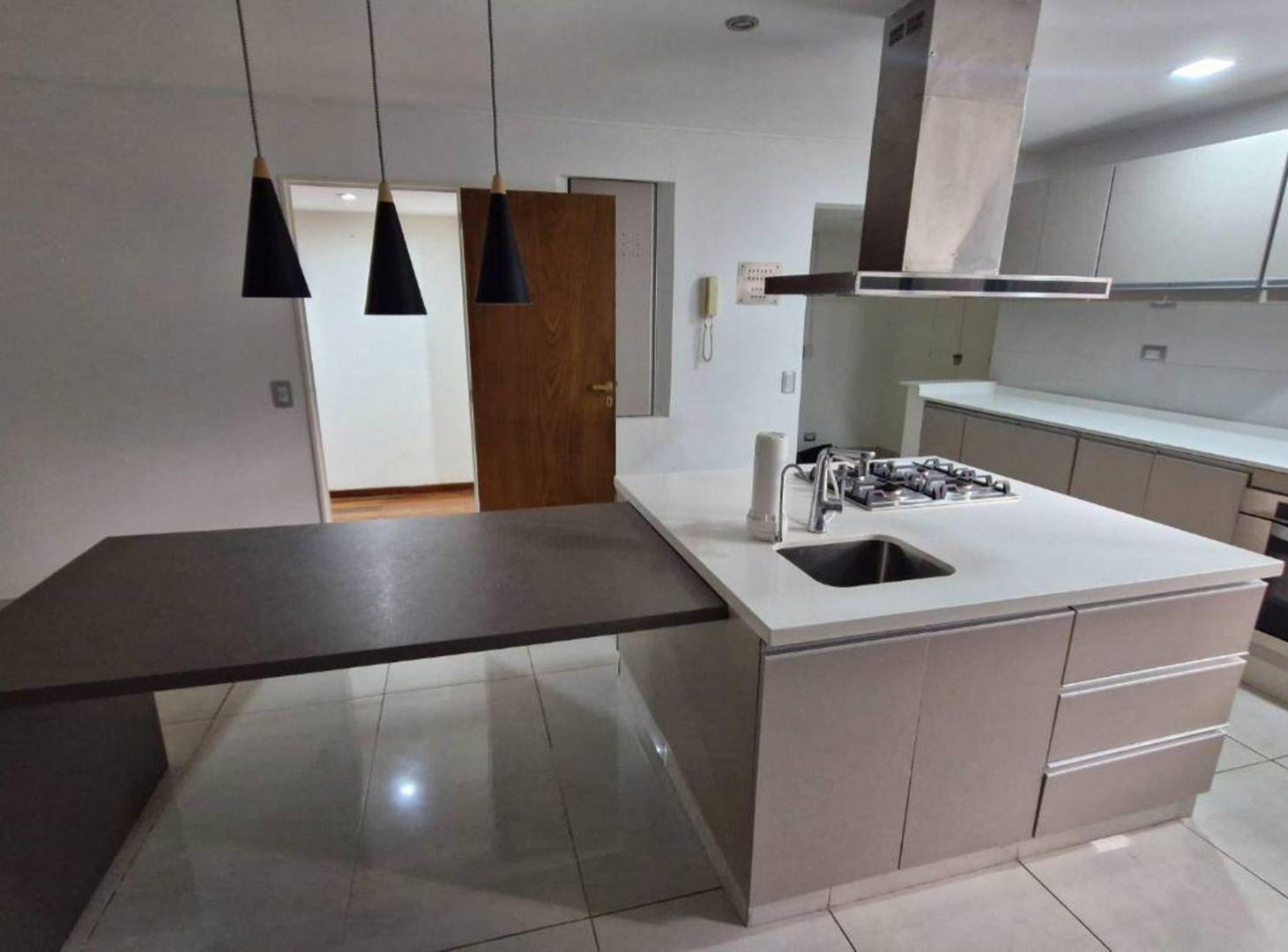 Foto de Exclusivo 5 Ambientes Remodelado | 200 m² | 2 Coch, imagen 3