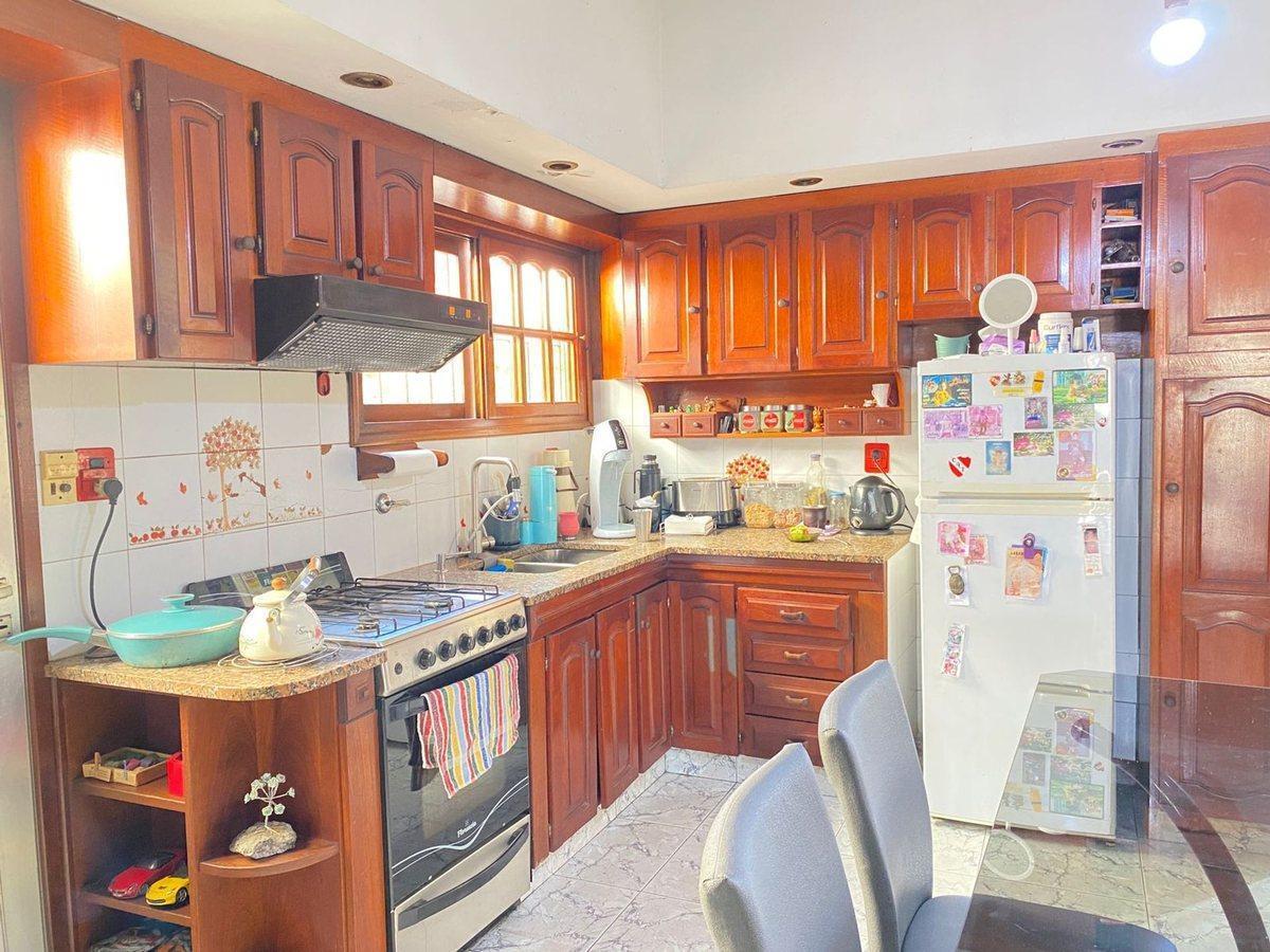 Foto de VENTA CASA C/ QUINCHO Y PATIO A METROS DE AV MITRE, imagen 4