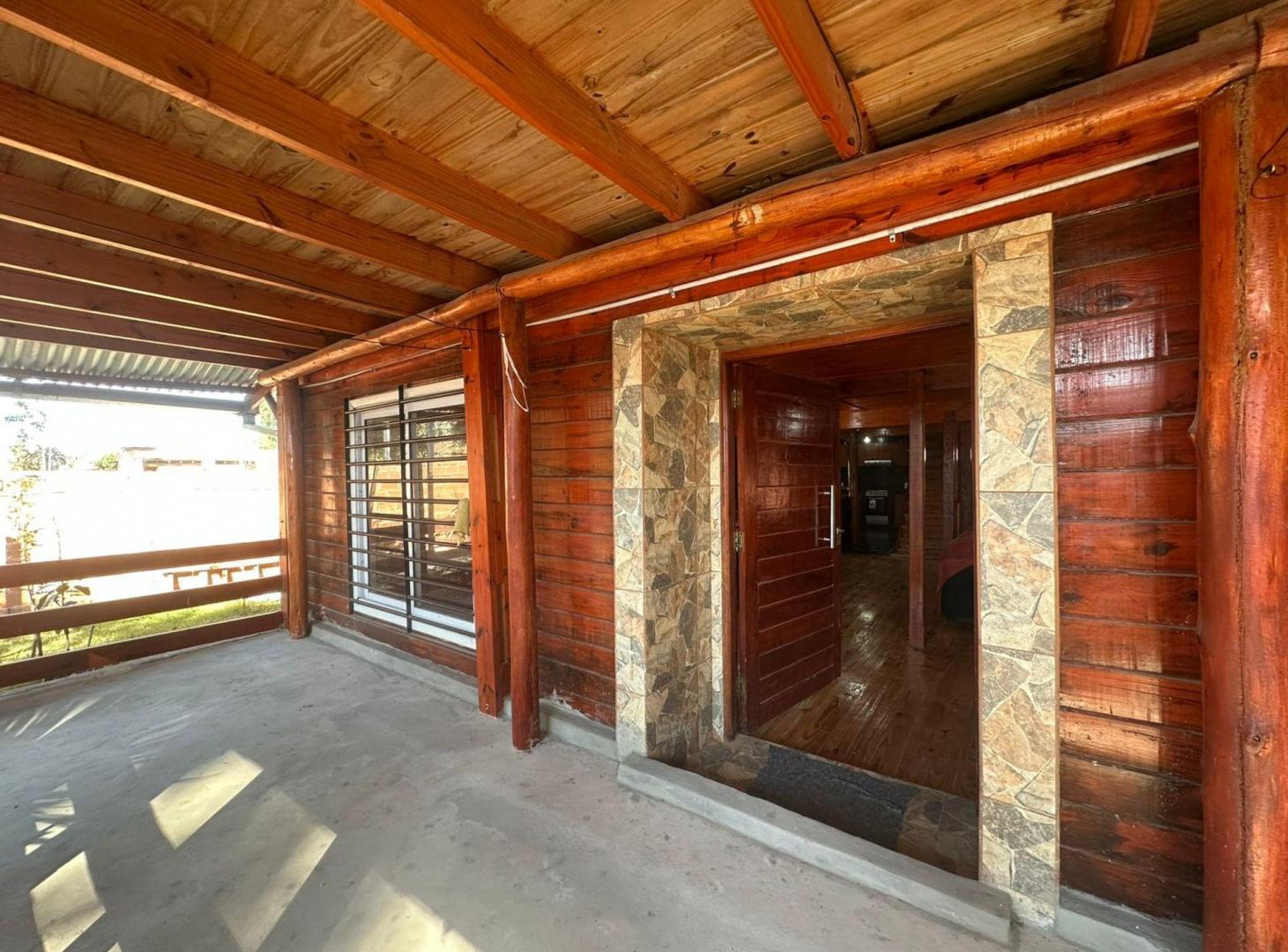 Foto de VENTA CASA 7 AMB CON PILETA EN EZEIZA, imagen 2