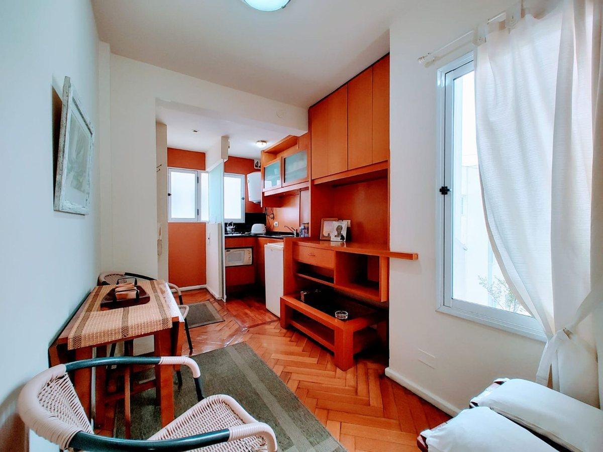 Foto de Alquiler 2 ambientes con balcon Recoleta, imagen 4