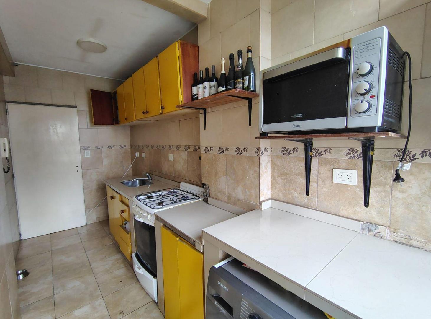 Foto de VENTA LINDISIMO 2 AMBIENTES LUGANO SUPER LUMINOSO!, imagen 1