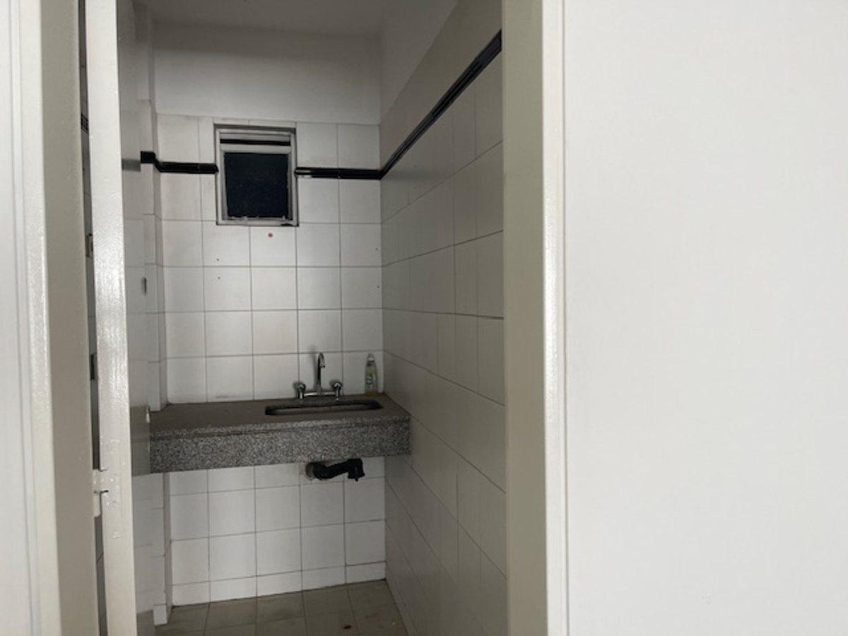 Foto de Venta Amplia Oficina en Lavalle 1600 San Nicolas, imagen 2