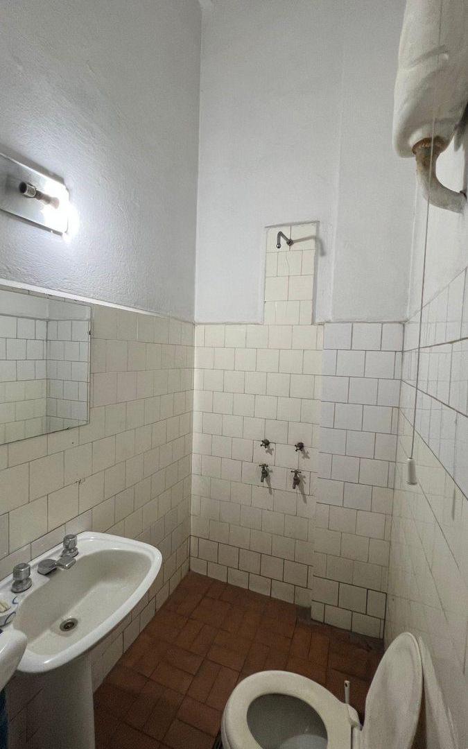 Foto de VENTA LOCAL CON RENTA APTO TODO RUBRO, imagen 4