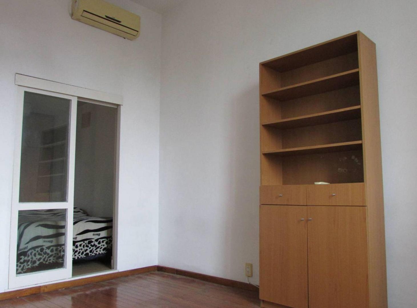 Foto de VENTA DEPARTAMENTO 2 AMBIENTES BARRACAS, imagen 2