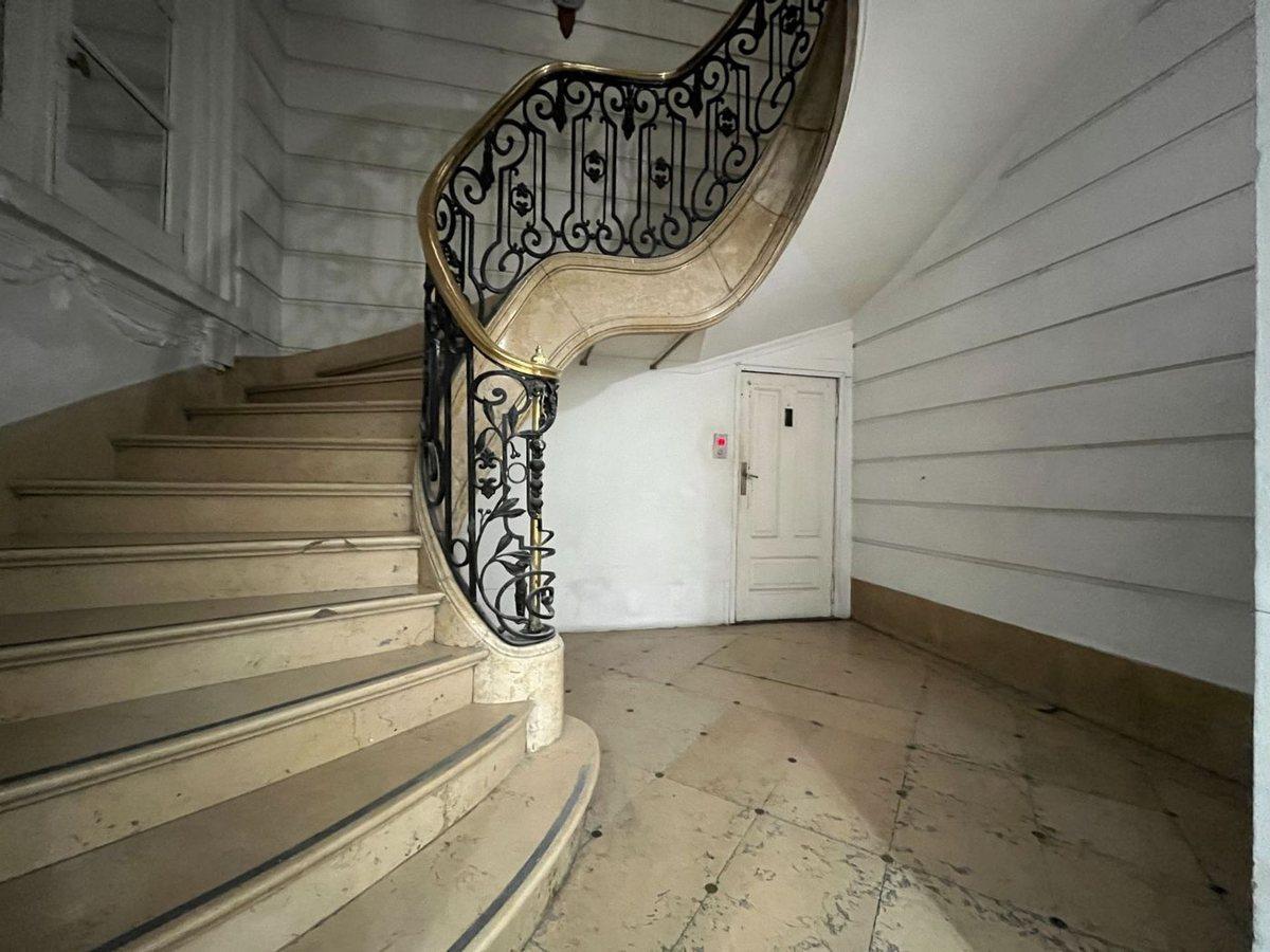Foto de EDIFICIO ÚNICO EN ESQUINA P/ OFICINA O DESARROLLO, imagen 3