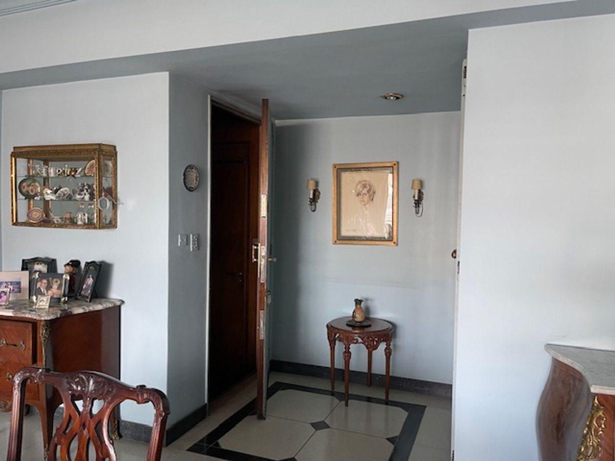 Foto de Venta Piso a refaccionar Quintana 400, Recoleta, imagen 2