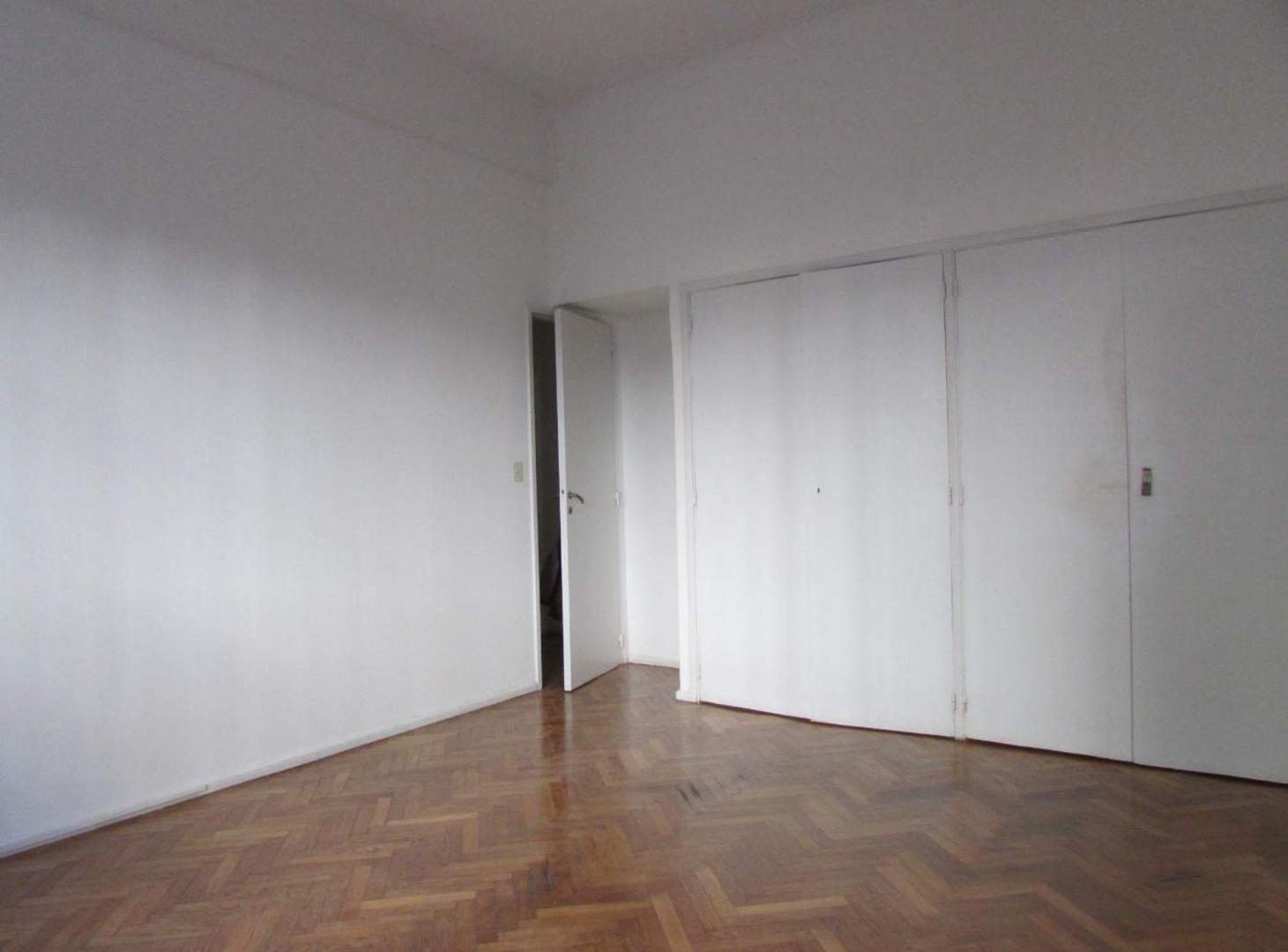 Foto de VENTA DEPARTAMENTO 3 AMBIENTES BARRIO NORTE, imagen 2