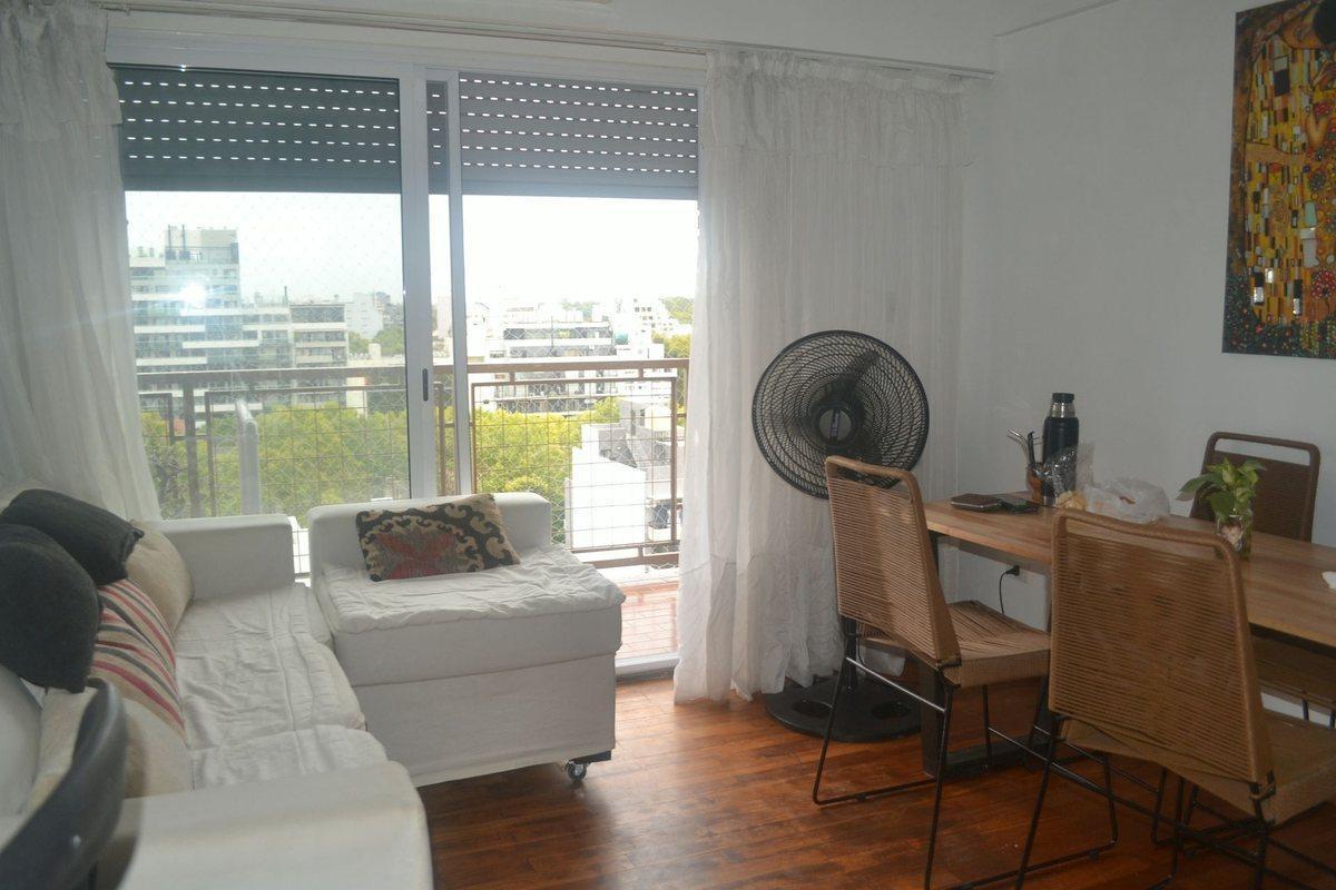 Foto de Piso alto de vista abierta 2 amb y balcon corrido, imagen 1