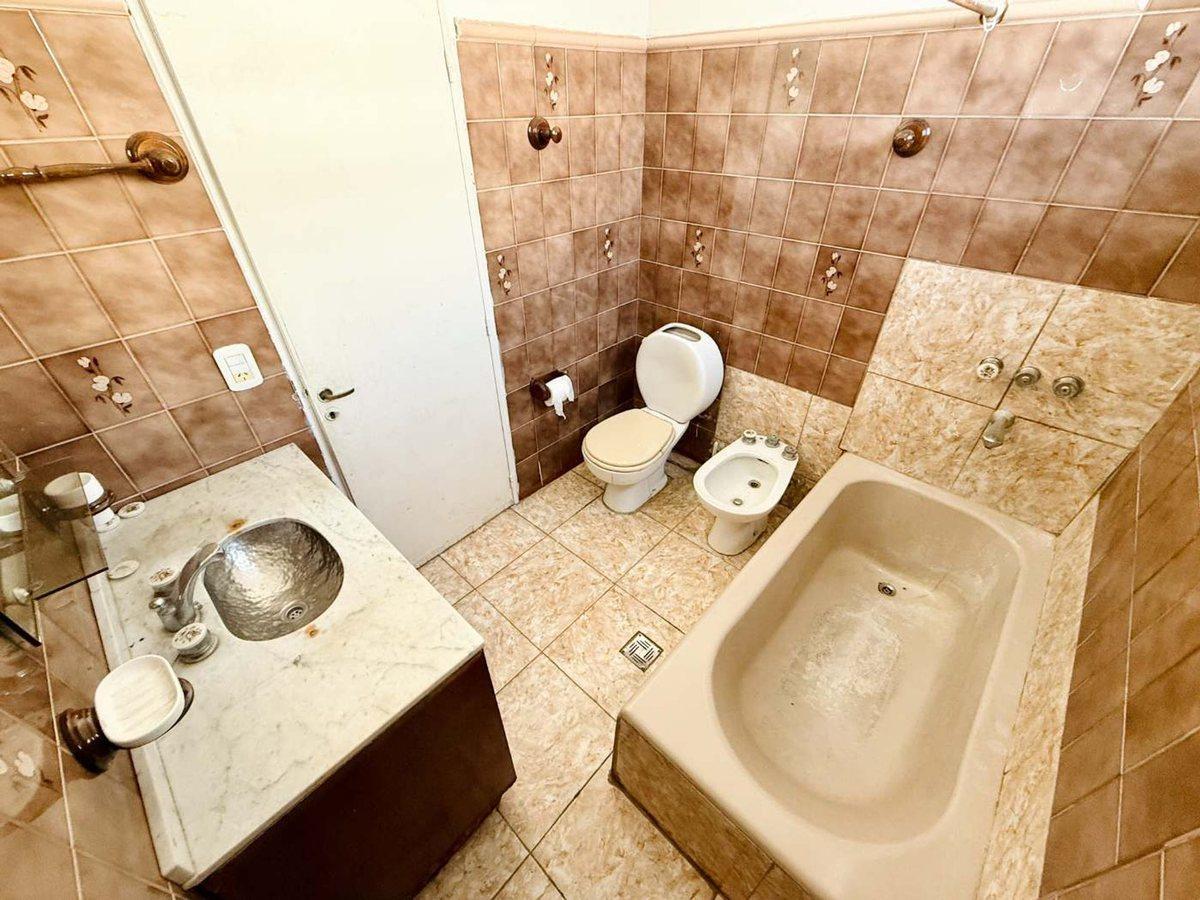 Foto de vente PH tres ambientes muy luminoso Lanús oeste, imagen 2