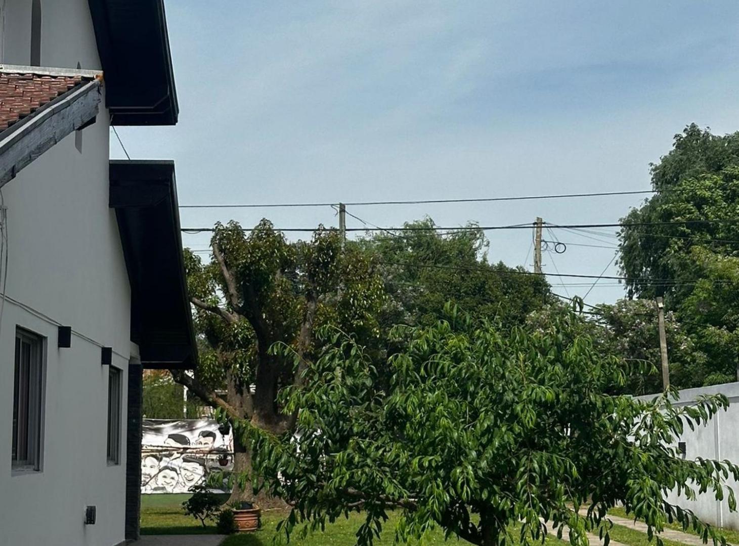 Foto de VENTA CASA SAN VICENTE 5 AMB. + QUINCHO Y PARRILLA, imagen 4