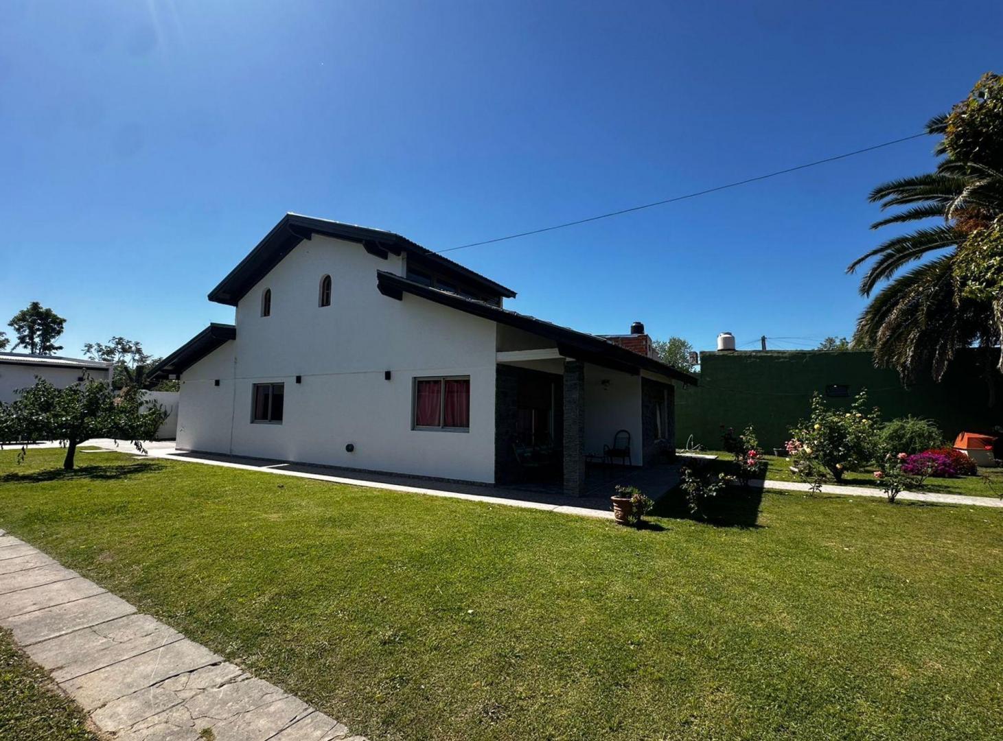 Foto de VENTA CASA SAN VICENTE 5 AMB. + QUINCHO Y PARRILLA, imagen 2