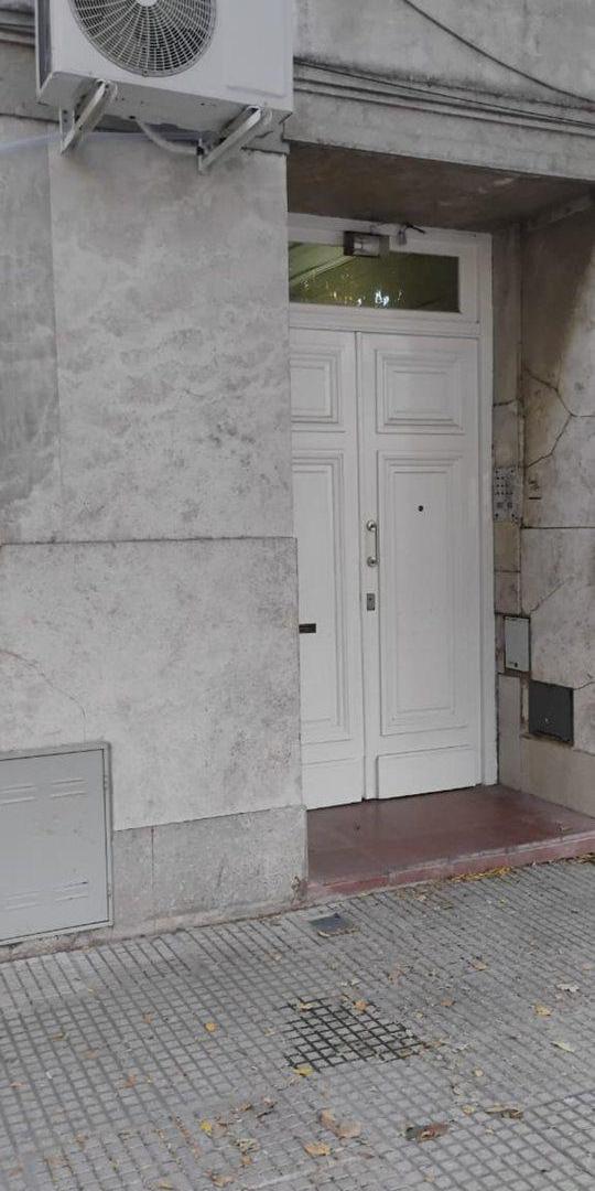 Foto de VENTA PH 2 AMB CON PATIO S/EXP EXC.UBICACION, imagen 4