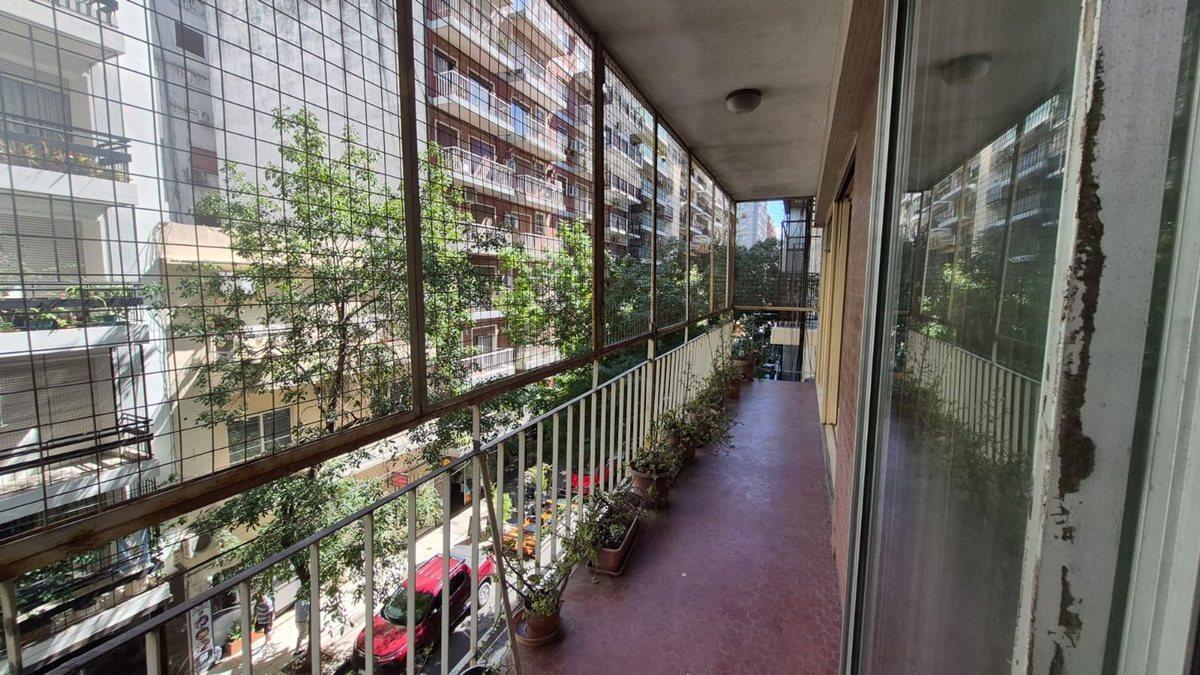 Foto de Semipiso al frente Balcón Cochera Hall privado, imagen 3