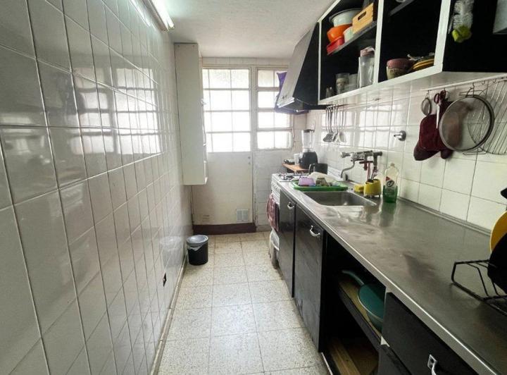 CASA EN VENTA 3 DORMITORIOS Y COCHERA G. BAIGORRIA 3