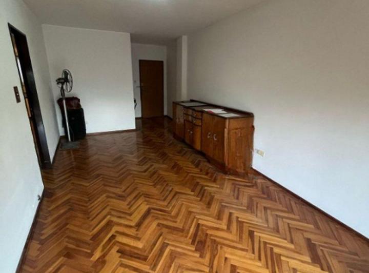 VENTA DEPTO 3 DORMITORIOS - BALCON  - B° MARTIN 4