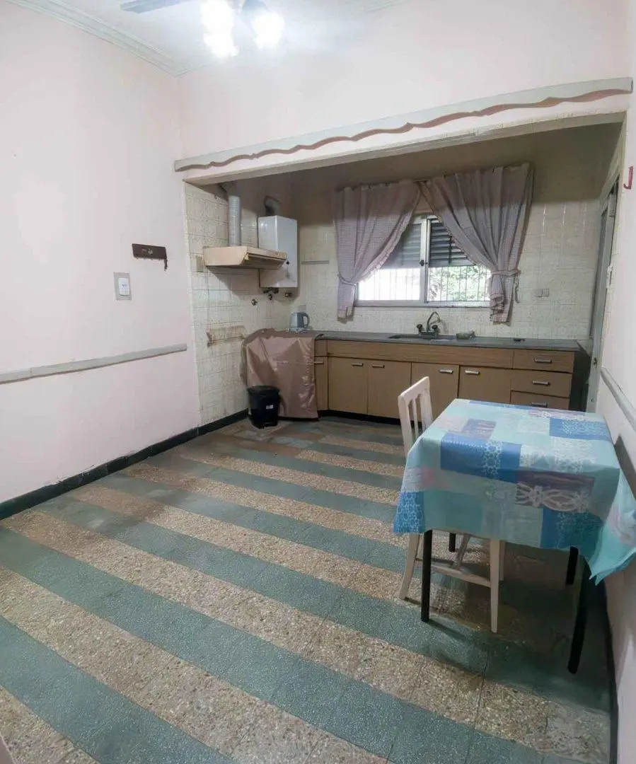 CASA EN VENTA AZCUENAGA 5