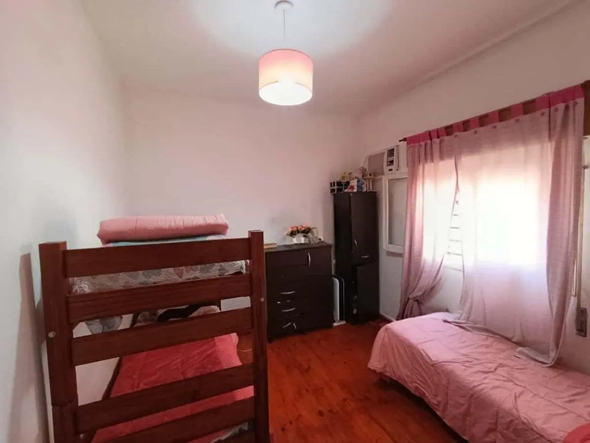 CASA EN VENTA 2 DORMITORIOS + LOCAL - B° ALBERDI 4