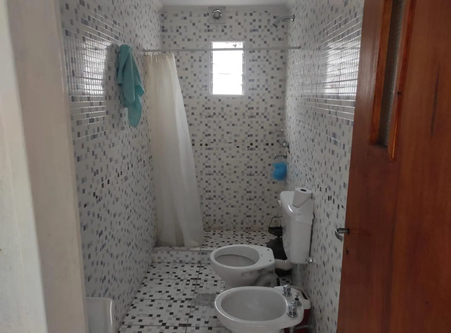 CASA INTERNA EN VENTA 3 DORMITORIOS 4