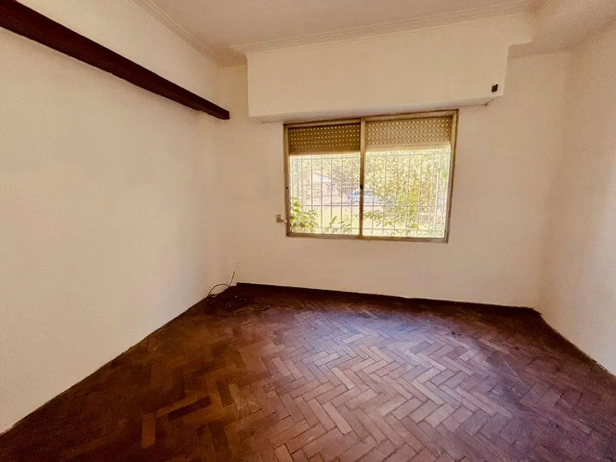 CASA EN VENTA EN FISHERTON 5 DORMITORIOS 4