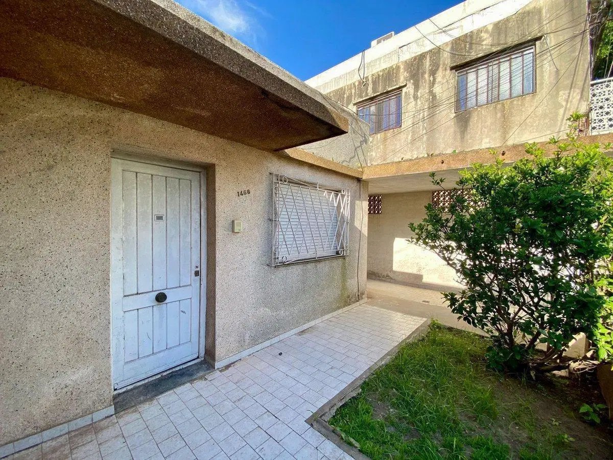 CASA EN VENTA A RECICLAR EN ZONA SUR 1
