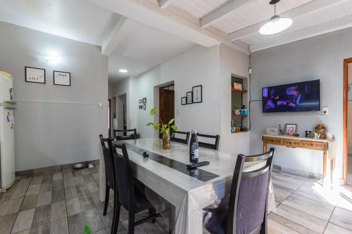 Venta casa 3 dormitorios en España y Hosipitales 2