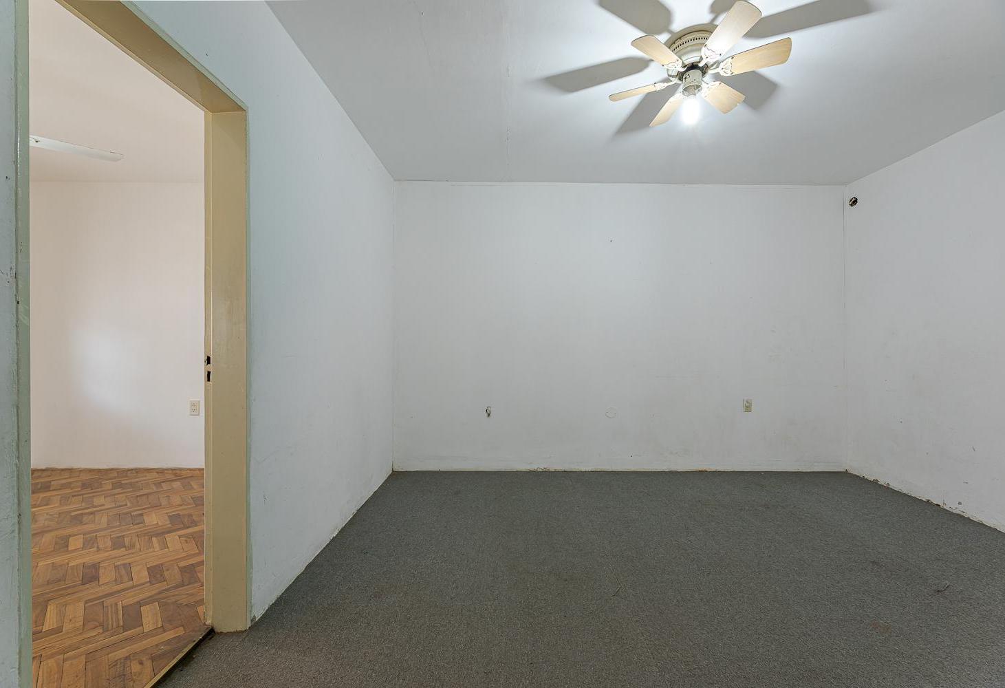 Foto de VENTA CASA PARQUE CASADO DOS DORMITORIOS COCHERA Y PATIO, imagen 1
