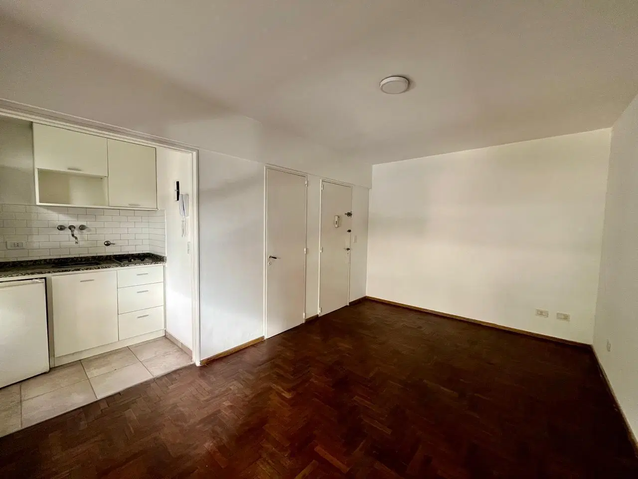 MONOAMBIENTE EN VENTA - B° MARTIN 4