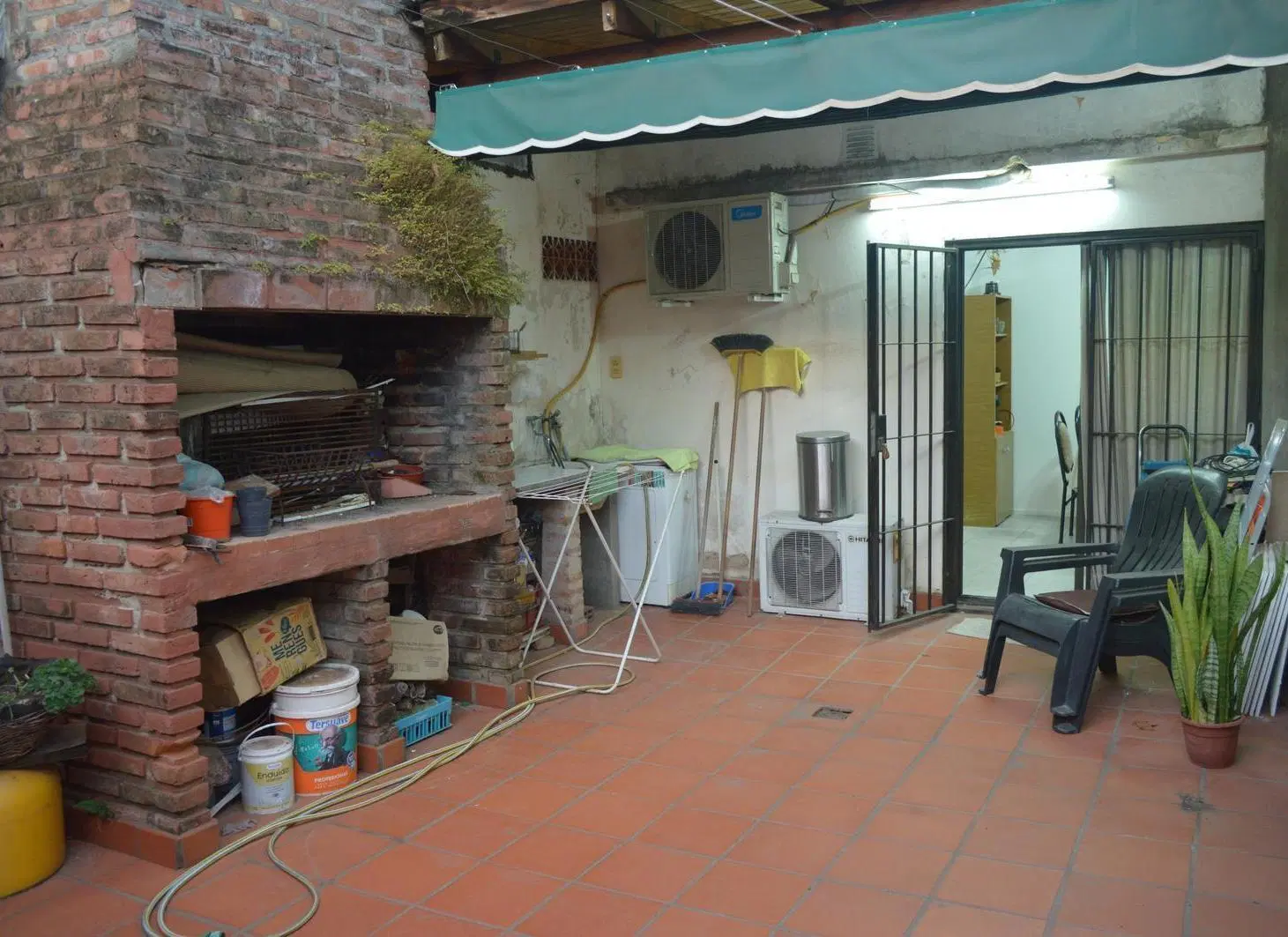 VENTA CASA EN ZONA SUR. DOS DORMITORIOS Y COMODÍN 8
