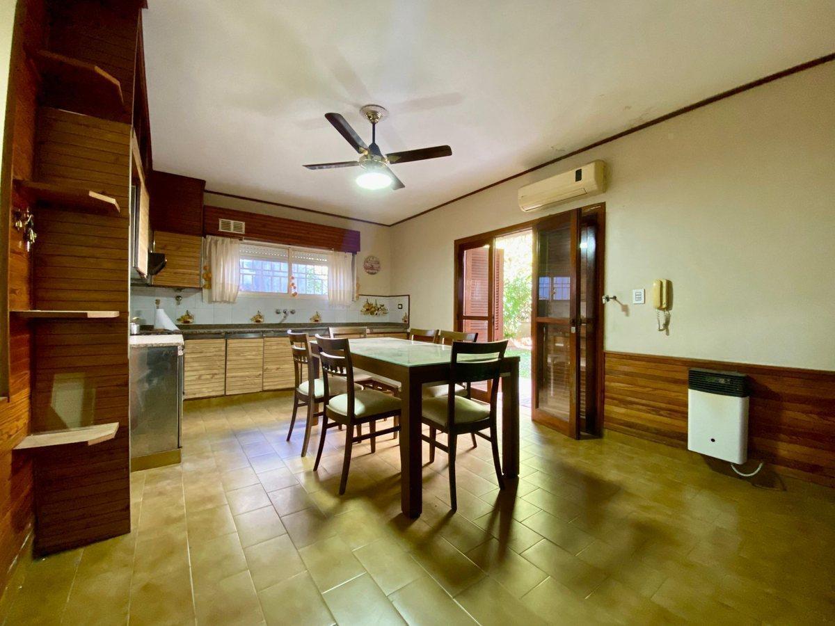 Foto de CASA EN VENTA EN BARRIO CURA 3 DORMITORIOS COCHERA, imagen 5