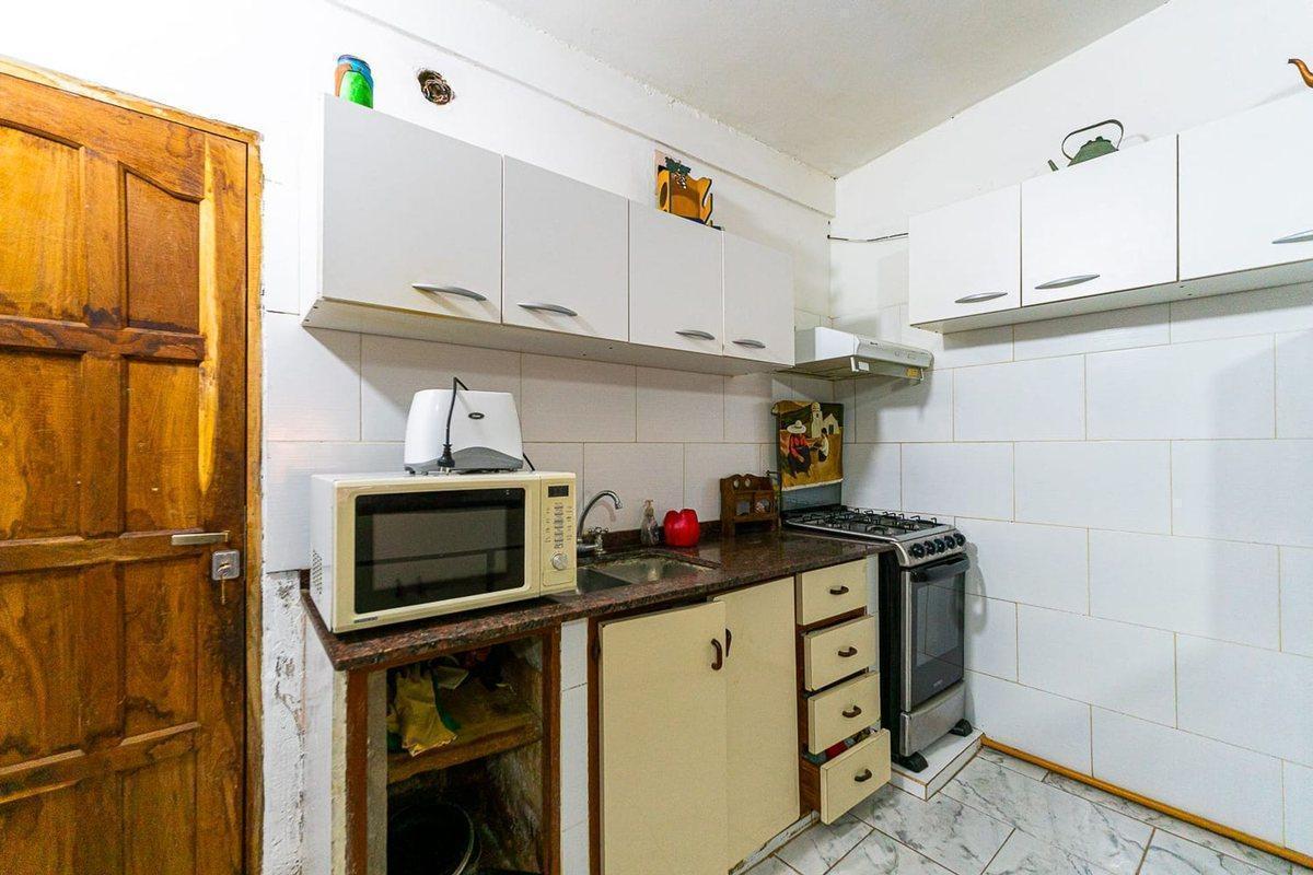 Foto de CASA EN VENTA -PÉREZ- DOS DORMITORIOS Y COCHERA, imagen 5