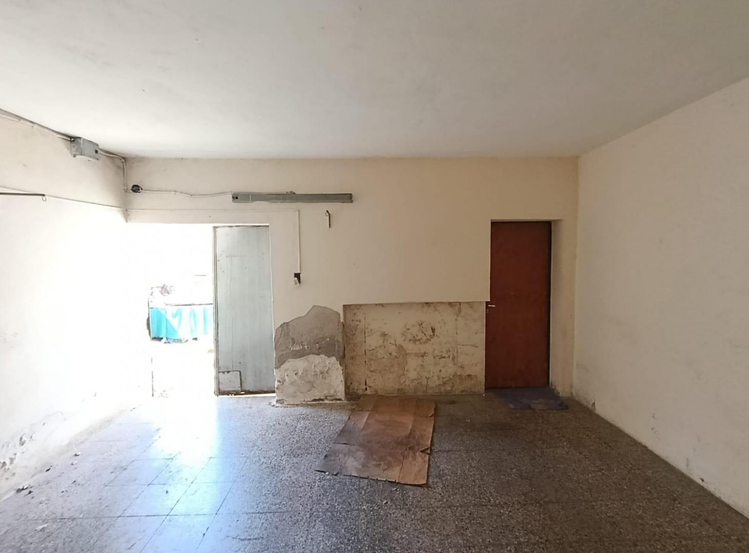Foto de VENTA CASA CON LOCAL Y COCHERA A REFACCIONAR - B° SALADILLO, imagen 3