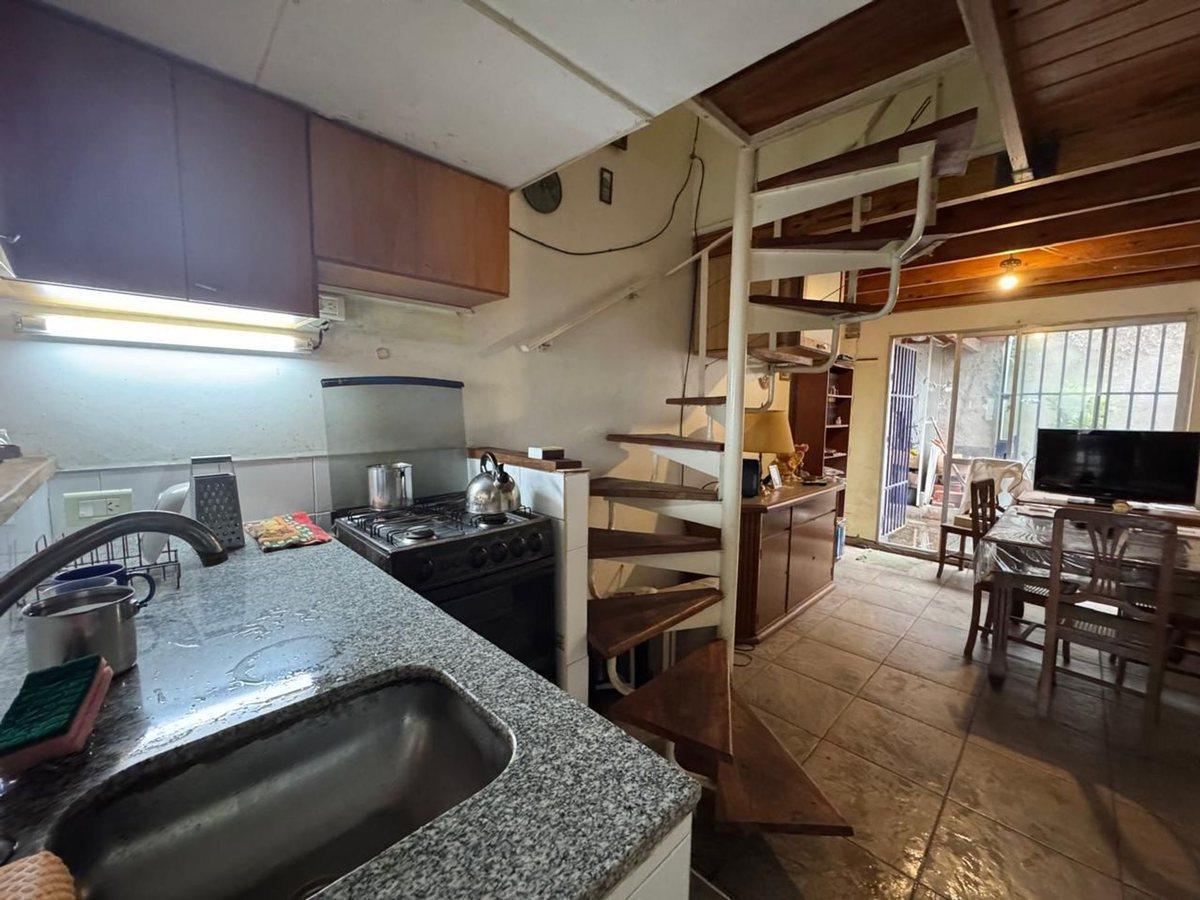 Foto de VENTA CASA TRIPLEX CON PATIO Y PARRILLERO, imagen 4